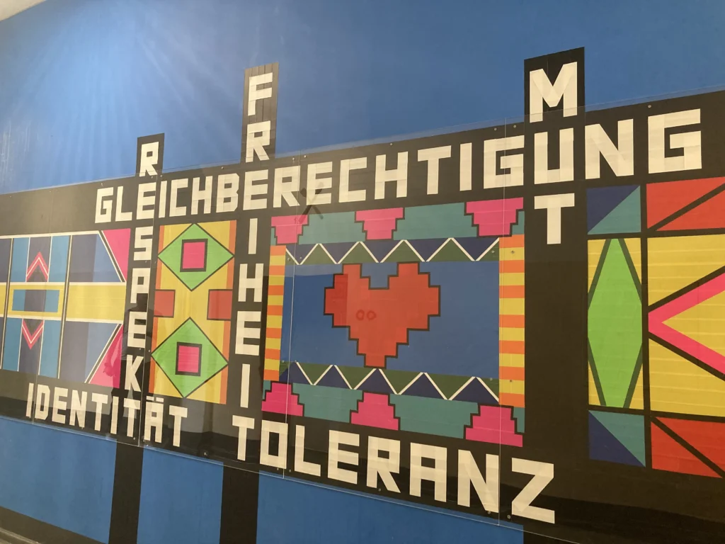Hector-Peterson Schule Tape Art